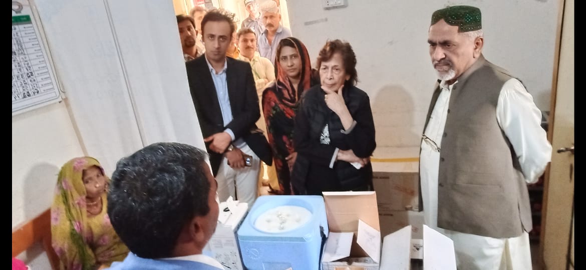 Chairperson SHRC, paid a surprised visit at Government Dispensary Adhigam Tharparkar.